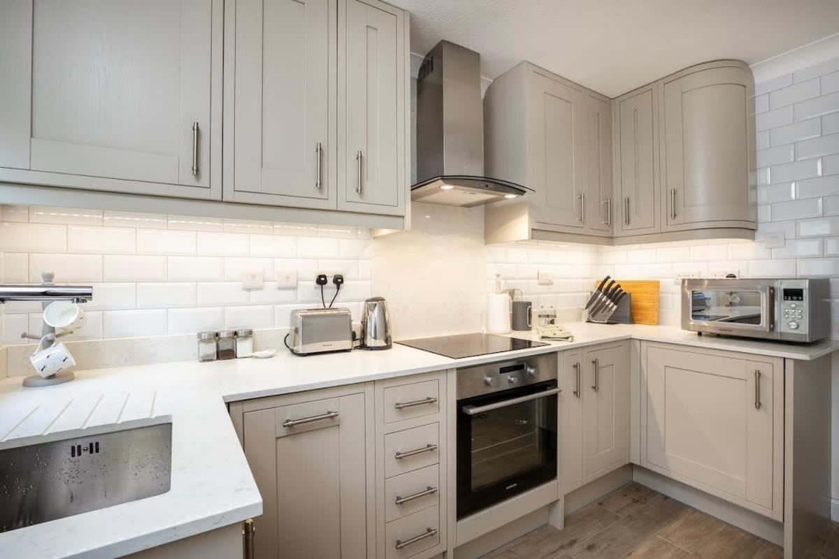 Vila Fabulous High Street Townhouse With Stunning Views & Parking At 'Eagles Nest' Falmouth Exteriér fotografie
