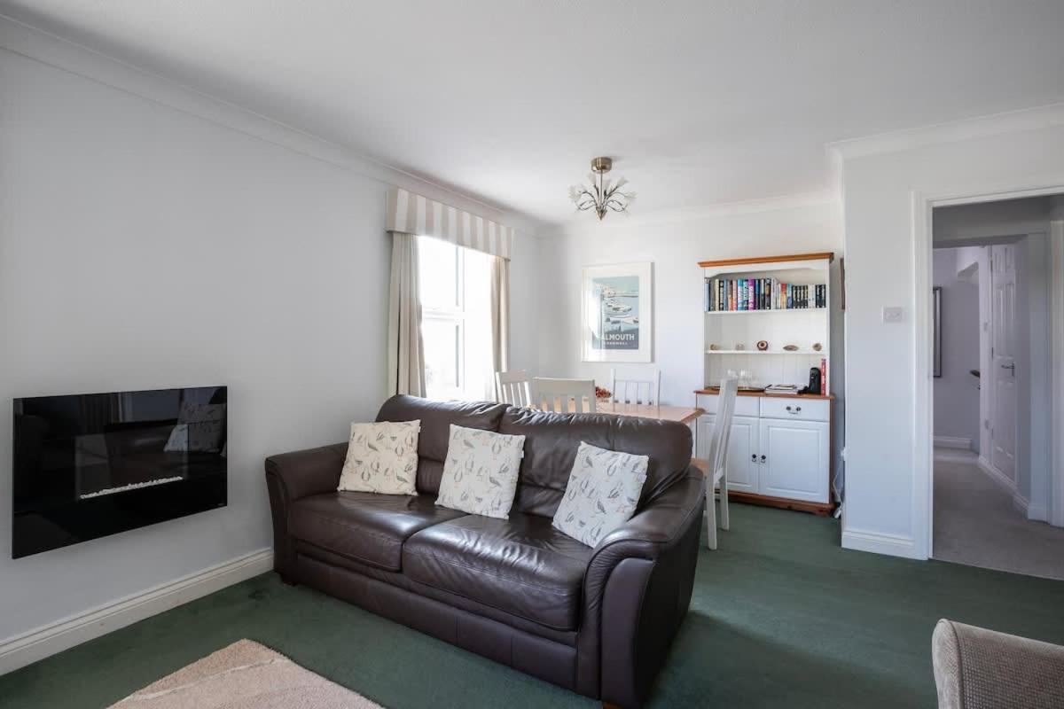 Vila Fabulous High Street Townhouse With Stunning Views & Parking At 'Eagles Nest' Falmouth Exteriér fotografie