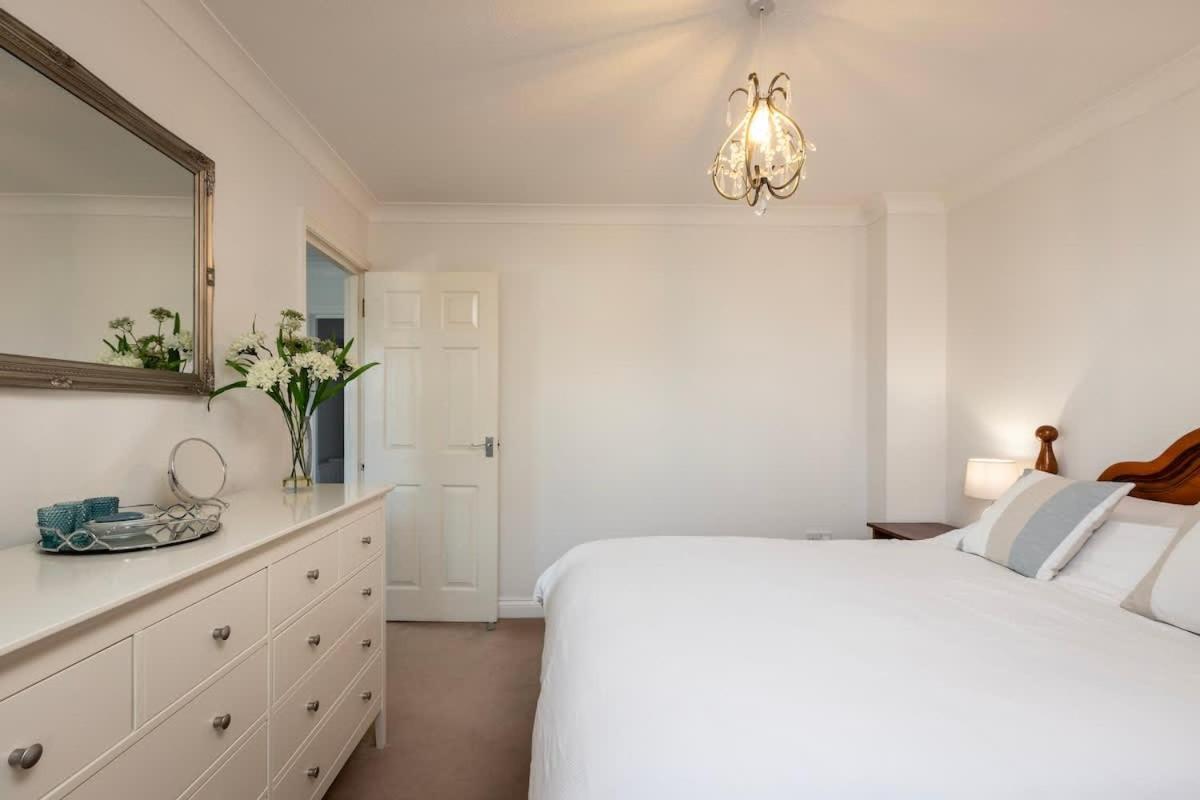 Vila Fabulous High Street Townhouse With Stunning Views & Parking At 'Eagles Nest' Falmouth Exteriér fotografie