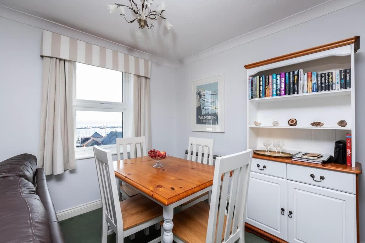 Vila Fabulous High Street Townhouse With Stunning Views & Parking At 'Eagles Nest' Falmouth Exteriér fotografie