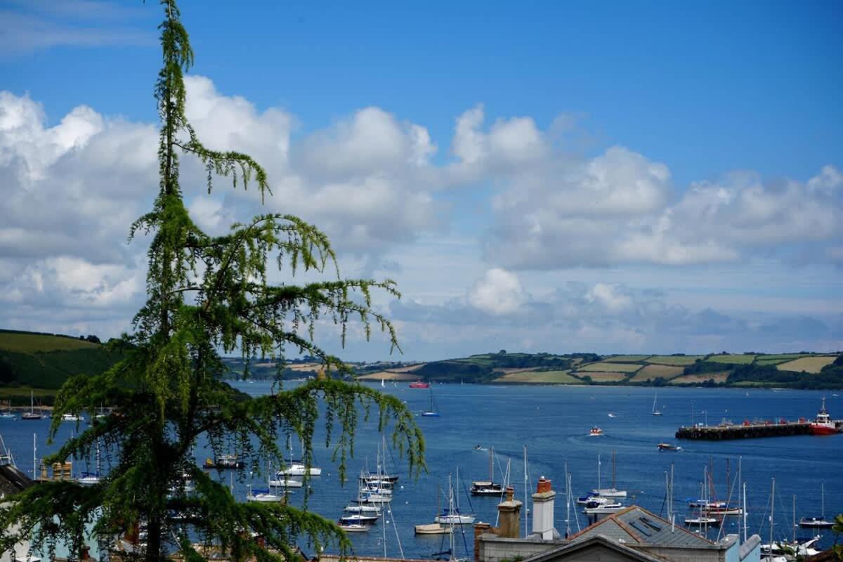 Vila Fabulous High Street Townhouse With Stunning Views & Parking At 'Eagles Nest' Falmouth Exteriér fotografie
