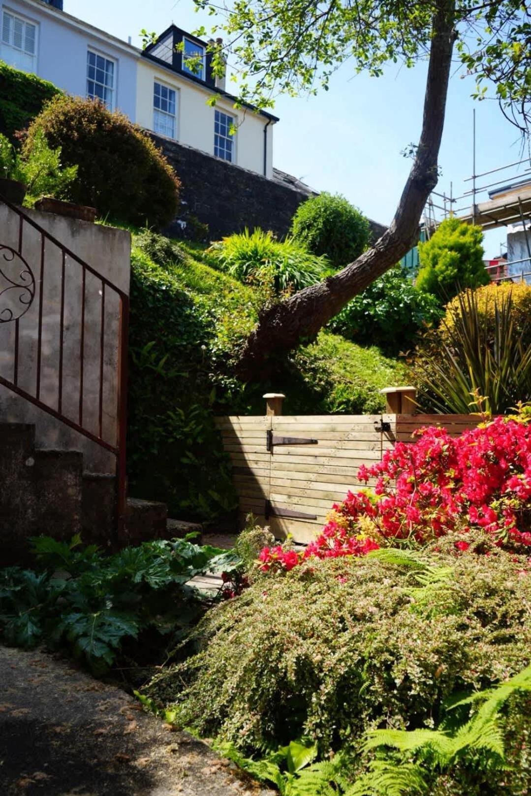 Vila Fabulous High Street Townhouse With Stunning Views & Parking At 'Eagles Nest' Falmouth Exteriér fotografie